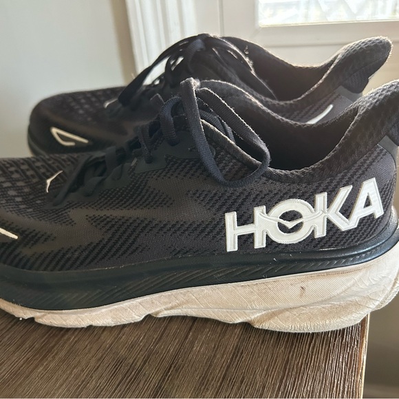 Hoka Clifton 9 Black White Athletic Running Shoes Sneakers Women’s Size 8.5 - Picture 7 of 14